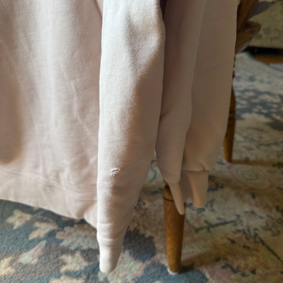 LULULEMON Perfectly Oversized Crew Sweatshirt, Feather Pink, size 10 - Picture 4 of 6